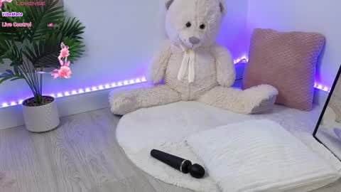 Snapshot of alessyaaa chatting on October 12, 11:09 am Ale online show from October 12, 11:09 am