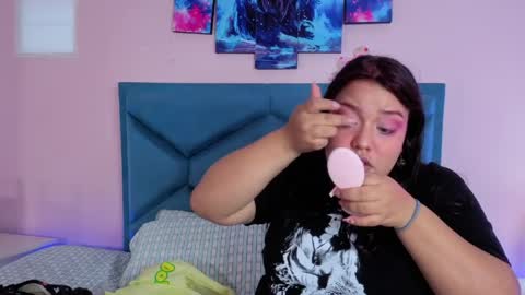 AleSweett online show from March 31, 12:05 pm