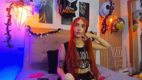 Aleszia online show from October 26, 7:09 pm