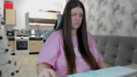 Snapshot of aletta_oushen chatting on January 7, 11:34 am Aletta Oushen online show from January 7, 11:34 am