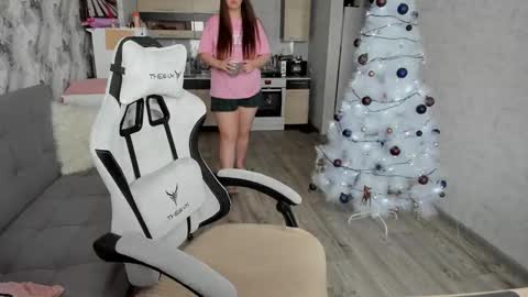 Snapshot of aletta_oushen chatting on January 12, 9:25 am Aletta Oushen online show from January 12, 9:25 am