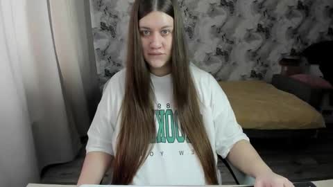 Snapshot of aletta_oushen chatting on February 9, 9:46 am Aletta Oushen online show from February 9, 9:46 am