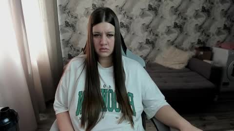 Snapshot of aletta_oushen chatting on February 22, 7:08 am Aletta Oushen online show from February 22, 7:08 am