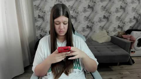 Aletta Oushen online show from March 27, 8:09 am