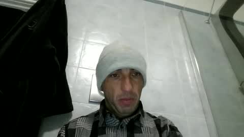 Snapshot of alex120475 chatting on December 2, 8:41 am alex120475 online show from December 2, 8:41 am