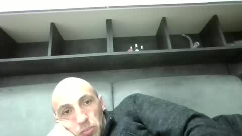 Snapshot of alex120475 chatting on February 26, 8:44 pm alex120475 online show from February 26, 8:44 pm