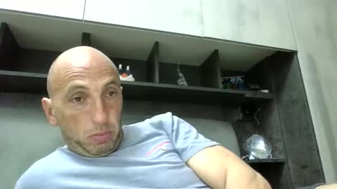 alex120475 online show from April 6, 9:27 pm