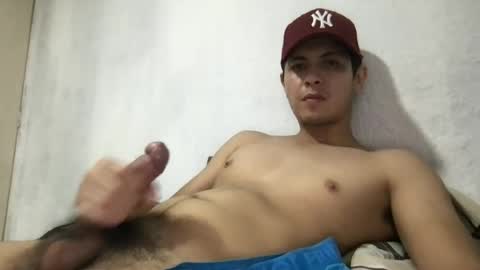 alex20mndz online show from June 26, 1:21 am