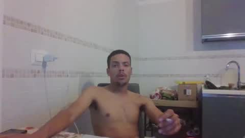 Snapshot of alex341672 chatting on November 1, 9:33 am alex341672 online show from November 1, 9:33 am