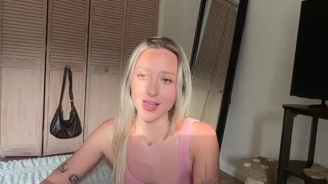 alex  online show from March 6, 9:55 pm