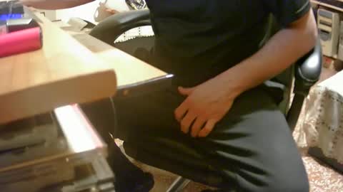 Snapshot of alex81pv1981 chatting on February 21, 9:11 pm alex81pv1981 online show from February 21, 9:11 pm