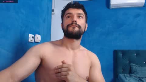 Snapshot of alex_blu chatting on October 5, 2:15 pm Alex online show from October 5, 2:15 pm