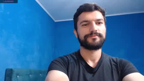 Snapshot of alex_blu chatting on October 9, 9:13 pm Alex online show from October 9, 9:13 pm