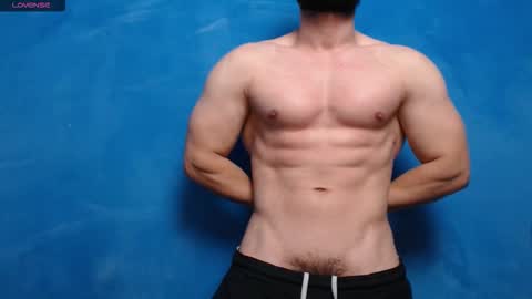 Snapshot of alex_blu chatting on October 13, 10:32 pm Alex online show from October 13, 10:32 pm