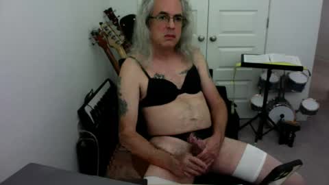 Snapshot of alex_boycd chatting on July 13, 3:37 pm alex_boycd online show from July 13, 3:37 pm