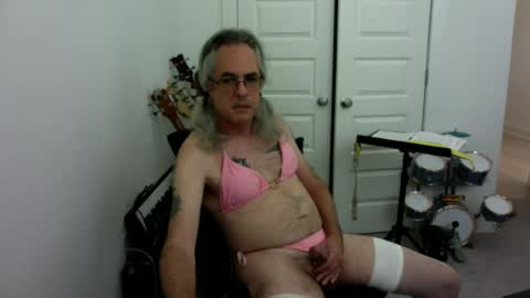 Snapshot of alex_boycd chatting on August 3, 3:38 pm alex_boycd online show from August 3, 3:38 pm