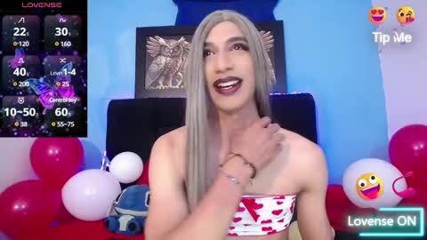 Snapshot of alex_charol chatting on February 15, 2:15 am charol online show from February 15, 2:15 am