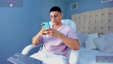 alex online show from September 10, 11:54 am