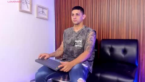 alex online show from February 4, 11:27 am