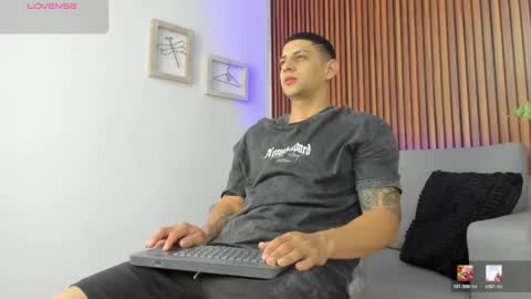 alex online show from April 17, 11:57 am