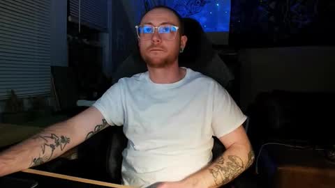 Snapshot of alex_foxe chatting on February 21, 11:28 pm Alex online show from February 21, 11:28 pm