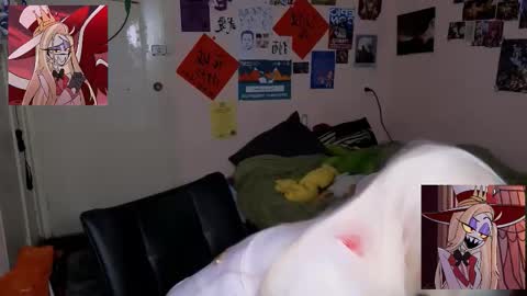 Snapshot of alex_howell chatting on November 13, 8:52 pm alex_howell online show from November 13, 8:52 pm