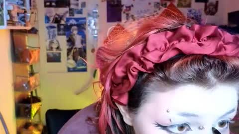 Snapshot of alex_howell chatting on December 5, 8:16 pm alex_howell online show from December 5, 8:16 pm