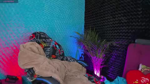 Alex Leyrer  online show from April 22, 12:46 am