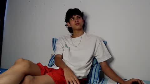 Snapshot of alex_mark_ chatting on May 27, 1:08 pm alex_mark_ online show from May 27, 1:08 pm