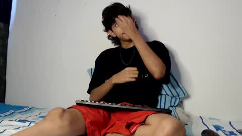 Snapshot of alex_mark_ chatting on May 29, 3:10 pm alex_mark_ online show from May 29, 3:10 pm