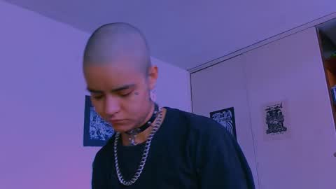 Alex online show from February 4, 6:25 pm