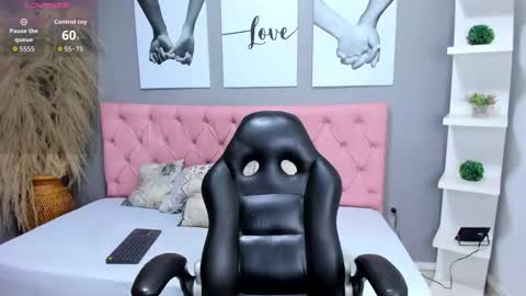 Alex  online show from February 28, 7:48 pm