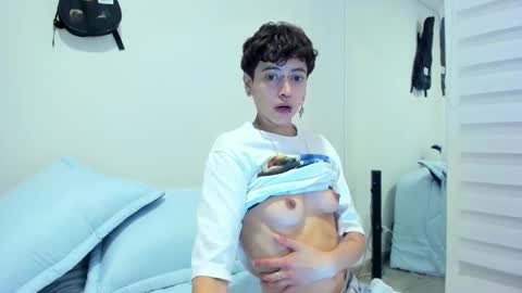 Snapshot of alex_poett chatting on January 23, 5:02 am Residente0xxx online show from January 23, 5:02 am