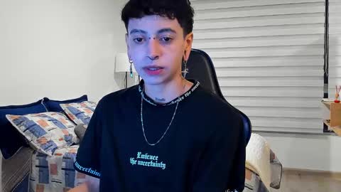 Snapshot of alex_poett chatting on February 27, 2:42 am Residente0xxx online show from February 27, 2:42 am