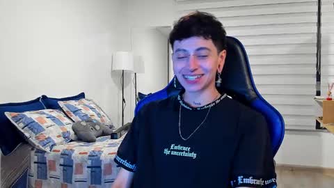 Snapshot of alex_poett chatting on February 27, 5:45 am Residente0xxx online show from February 27, 5:45 am