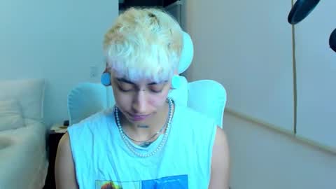 Snapshot of alex_poett chatting on November 25, 6:24 am Residente0xxx online show from November 25, 6:24 am