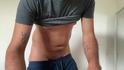 Snapshot of alex_ruiz_ chatting on February 19, 7:05 pm Alex online show from February 19, 7:05 pm