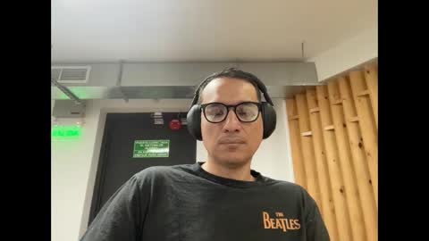 Snapshot of alex_ruiz_ chatting on December 16, 4:45 pm Alex online show from December 16, 4:45 pm