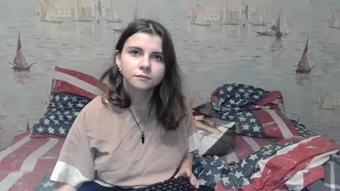 Snapshot of alex_sarah_sex chatting on December 22, 9:31 pm Alex and Sarah online show from December 22, 9:31 pm