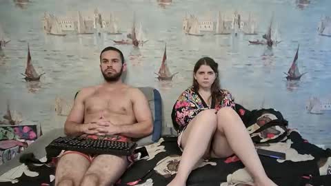 Snapshot of alex_sarah_sex chatting on September 25, 2:21 pm Alex and Sarah online show from September 25, 2:21 pm