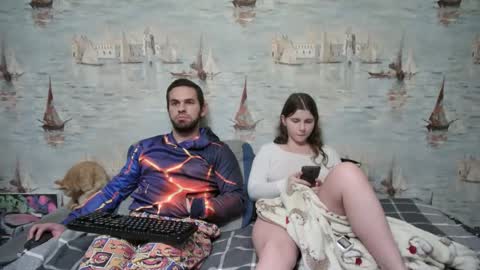 Snapshot of alex_sarah_sex chatting on November 3, 10:32 pm Alex and Sarah online show from November 3, 10:32 pm