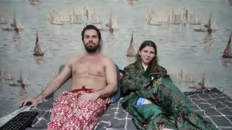 Snapshot of alex_sarah_sex chatting on November 25, 12:10 am Alex and Sarah online show from November 25, 12:10 am