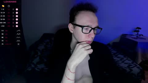 Snapshot of alex_silent chatting on December 10, 2:17 pm alex_silent online show from December 10, 2:17 pm