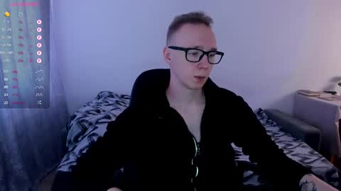 Snapshot of alex_silent chatting on March 3, 10:06 am alex_silent online show from March 3, 10:06 am