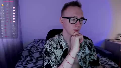 Snapshot of alex_silent chatting on March 9, 10:08 am alex_silent online show from March 9, 10:08 am