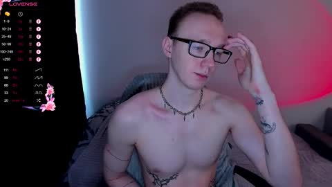 alex_silent online show from November 13, 8:13 am