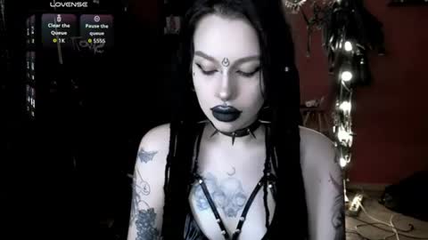 Snapshot of alex_succubus chatting on June 13, 5:49 am Alex Succubus online show from June 13, 5:49 am