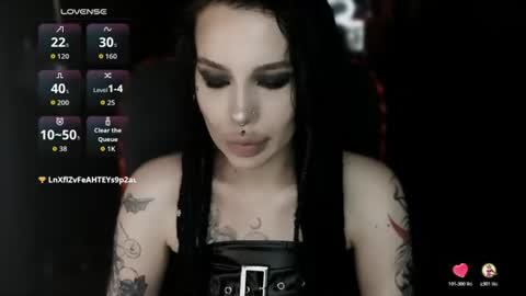 Snapshot of alex_succubus chatting on July 19, 10:19 am Alex Succubus online show from July 19, 10:19 am