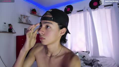 Snapshot of alex_sweet_69 chatting on January 9, 1:13 pm Alex online show from January 9, 1:13 pm