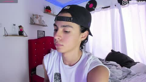 Snapshot of alex_sweet_69 chatting on January 12, 5:44 pm Alex online show from January 12, 5:44 pm